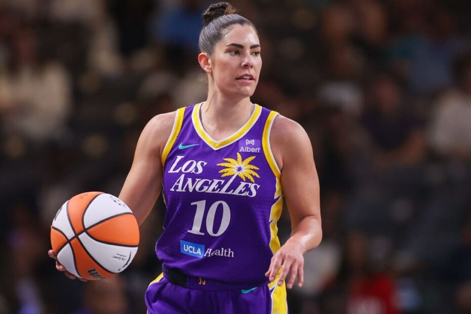 Kelsey Plum kembali ke Los Angeles Sparks untuk musim WNBA