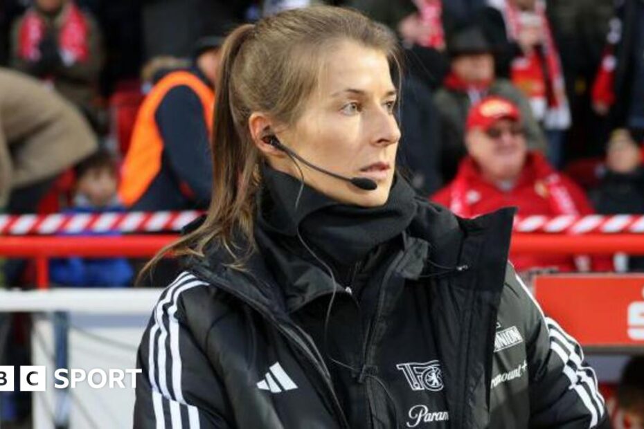 Marie-Louise Eta sebagai pelatih wanita pertama di Bundesliga